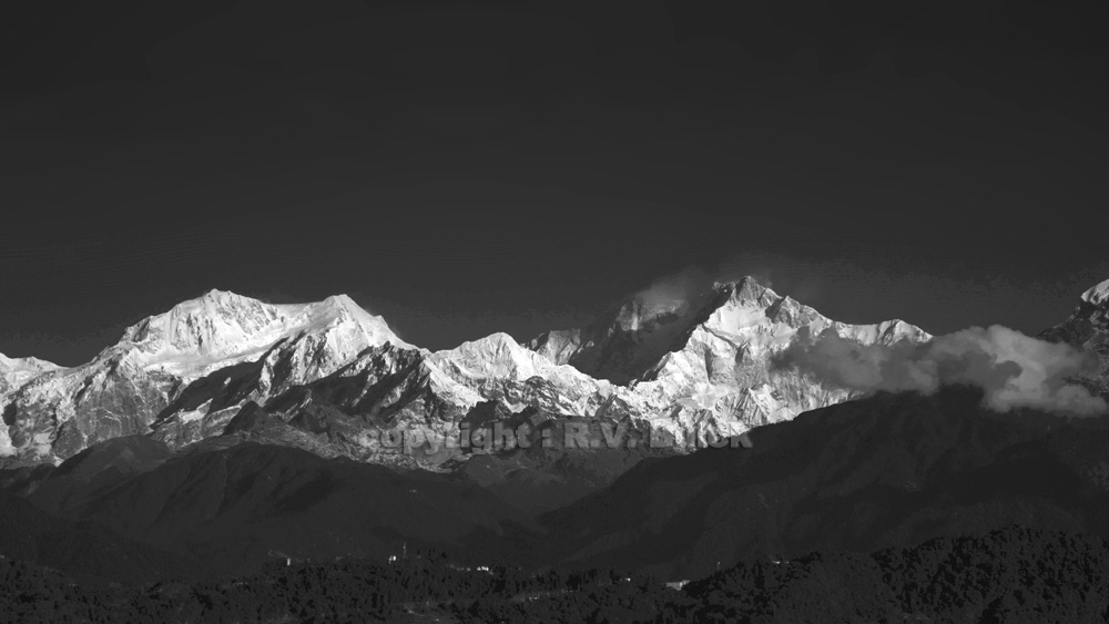 India, Sikkim, Rinchenpong. Himalayan Range.  Moon over Kanchenjunga.    © R.V. Bulck